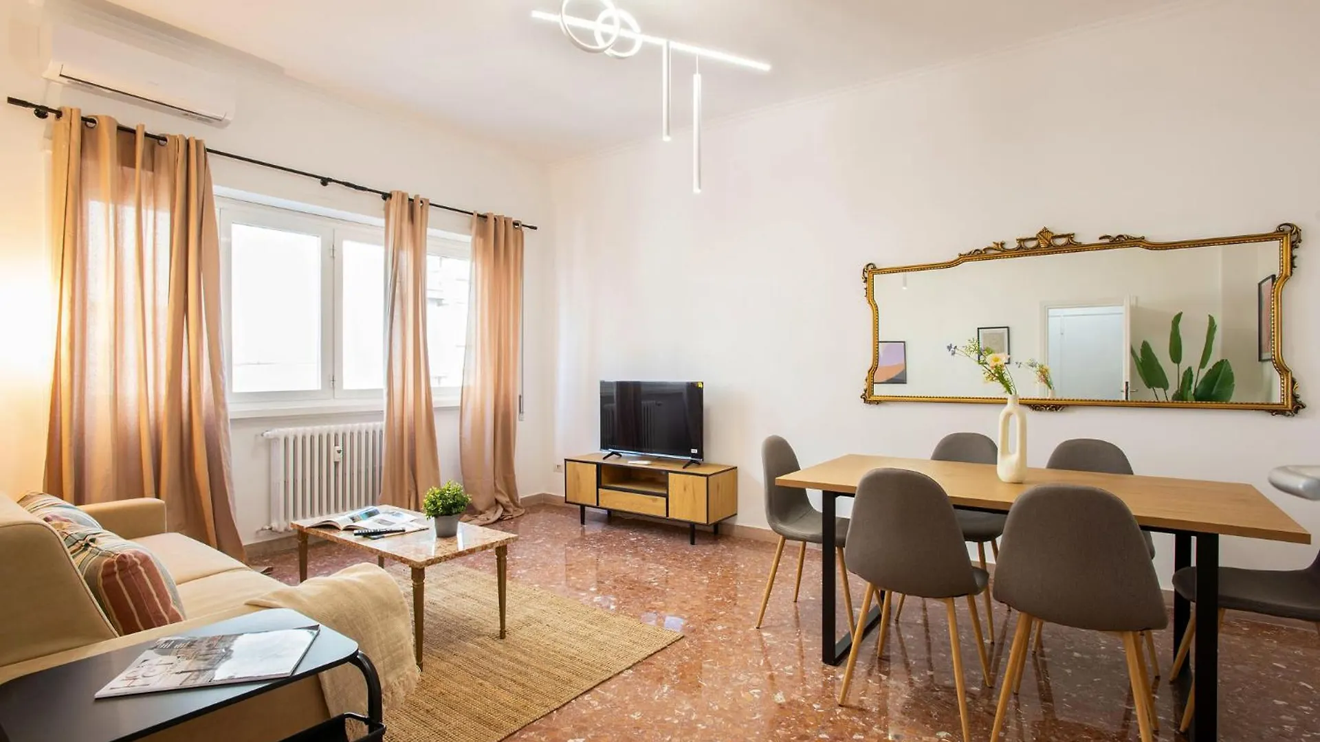 R&R-Tuscolana Spacious Apartment Front Of The Subway 로마 0*,