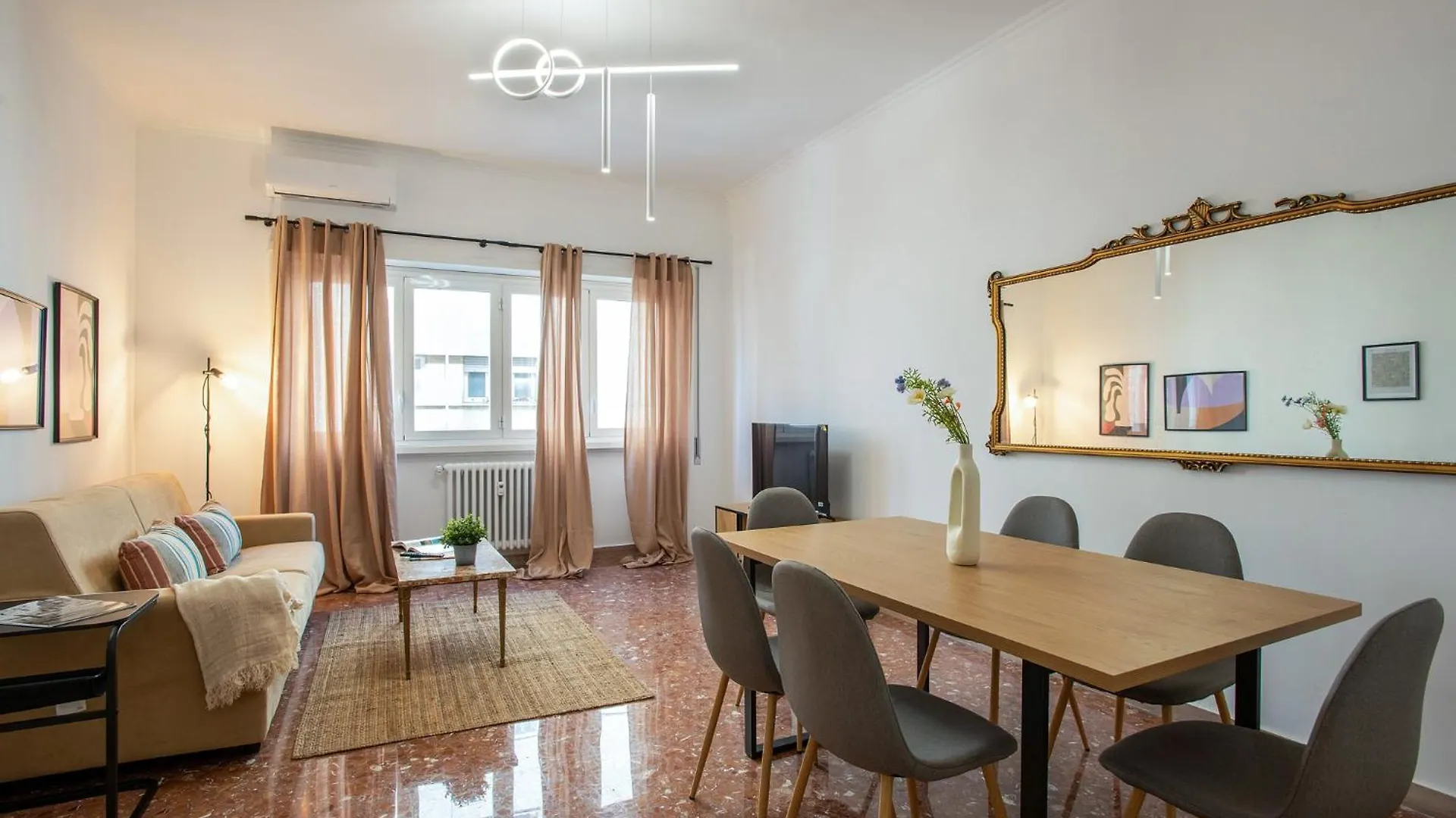 R&R-Tuscolana Spacious Apartment Front Of The Subway 로마