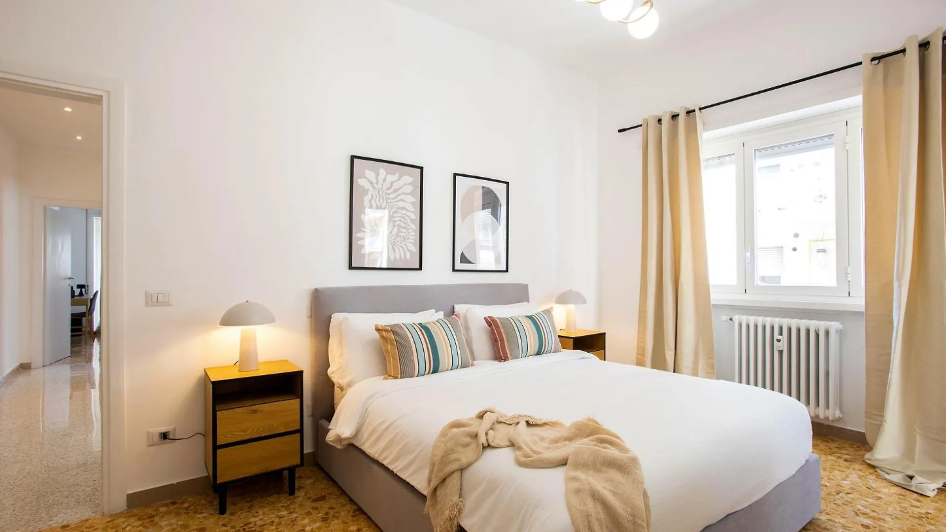 R&R-Tuscolana Spacious Apartment Front Of The Subway 로마