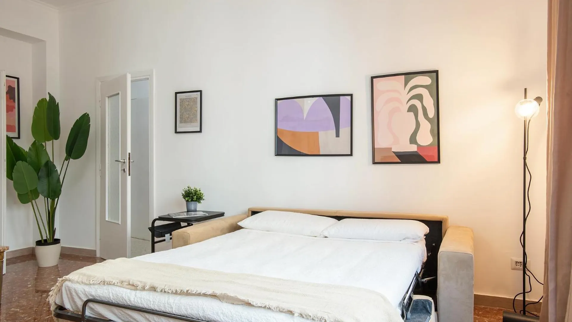 R&R-Tuscolana Spacious Apartment Front Of The Subway 로마