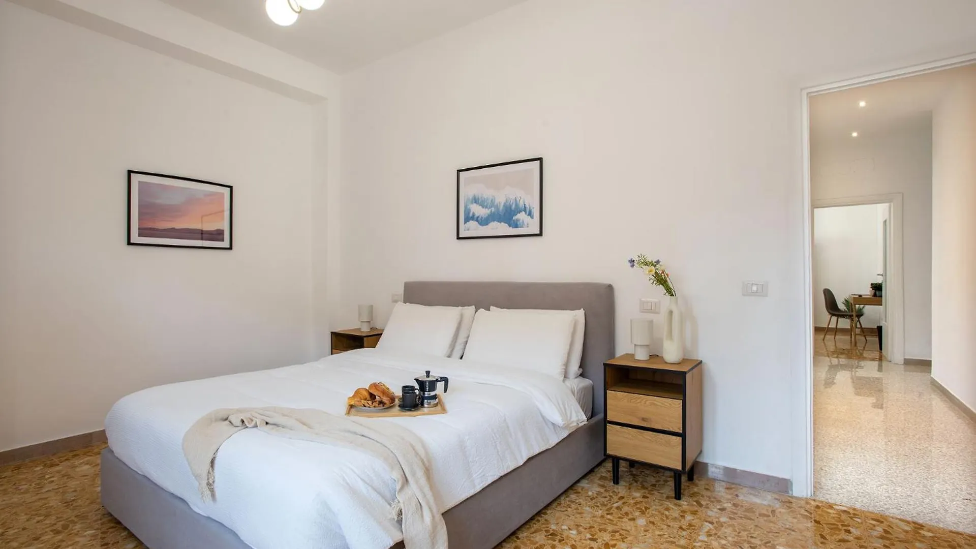 R&R-Tuscolana Spacious Apartment Front Of The Subway 로마