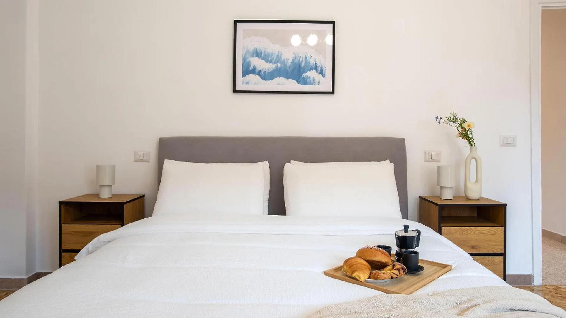 R&R-Tuscolana Spacious Apartment Front Of The Subway 로마