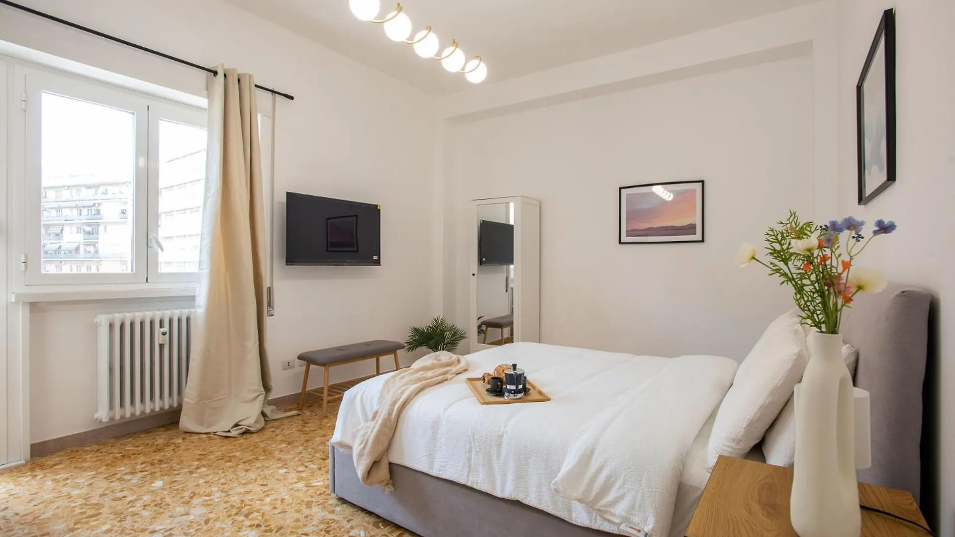 R&R-Tuscolana Spacious Apartment Front Of The Subway 로마