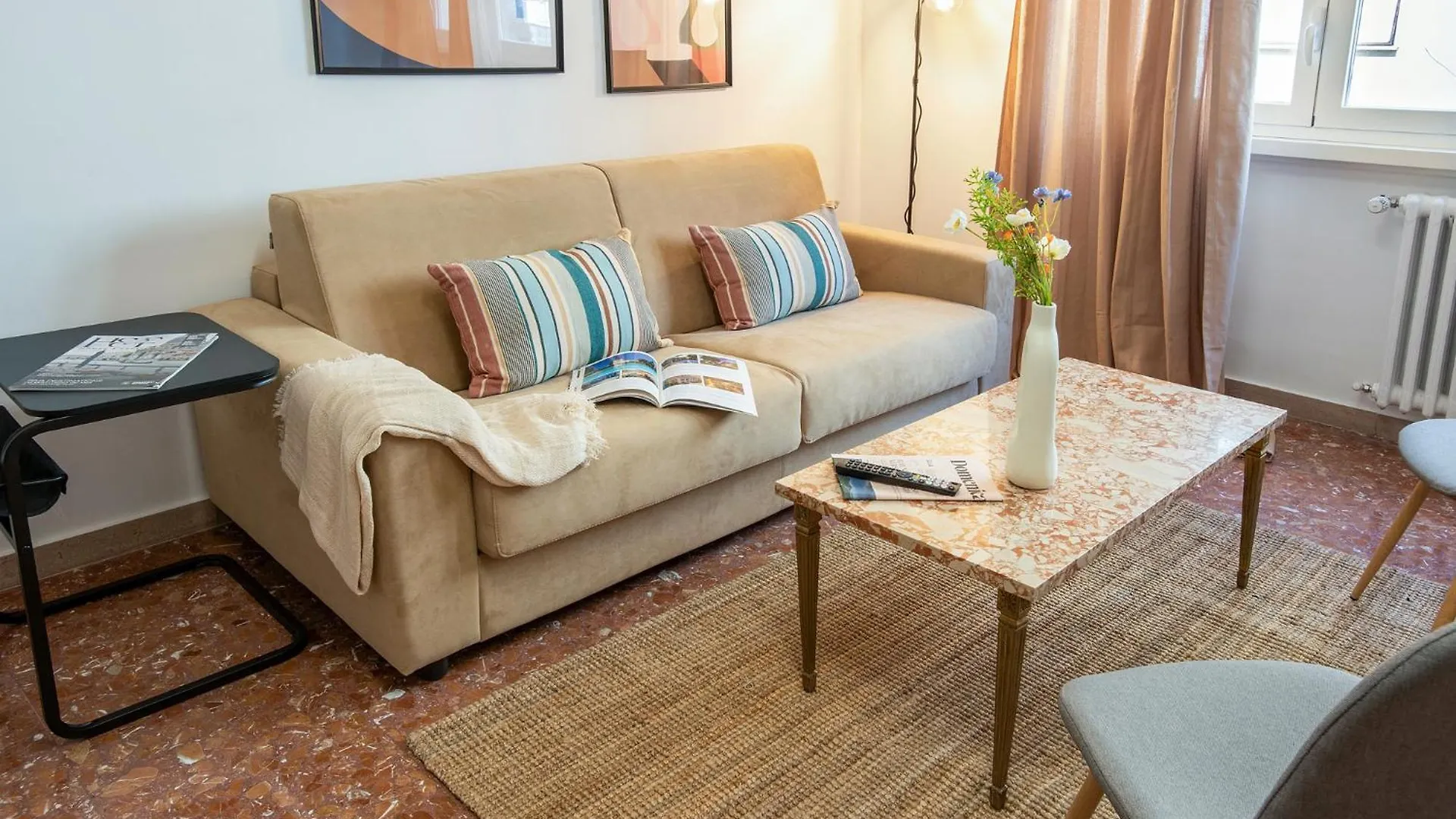 R&R-Tuscolana Spacious Apartment Front Of The Subway 로마 0*,