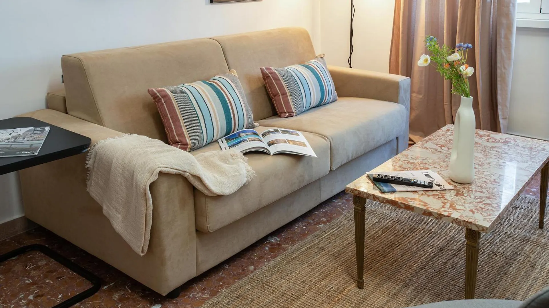 R&R-Tuscolana Spacious Apartment Front Of The Subway 로마