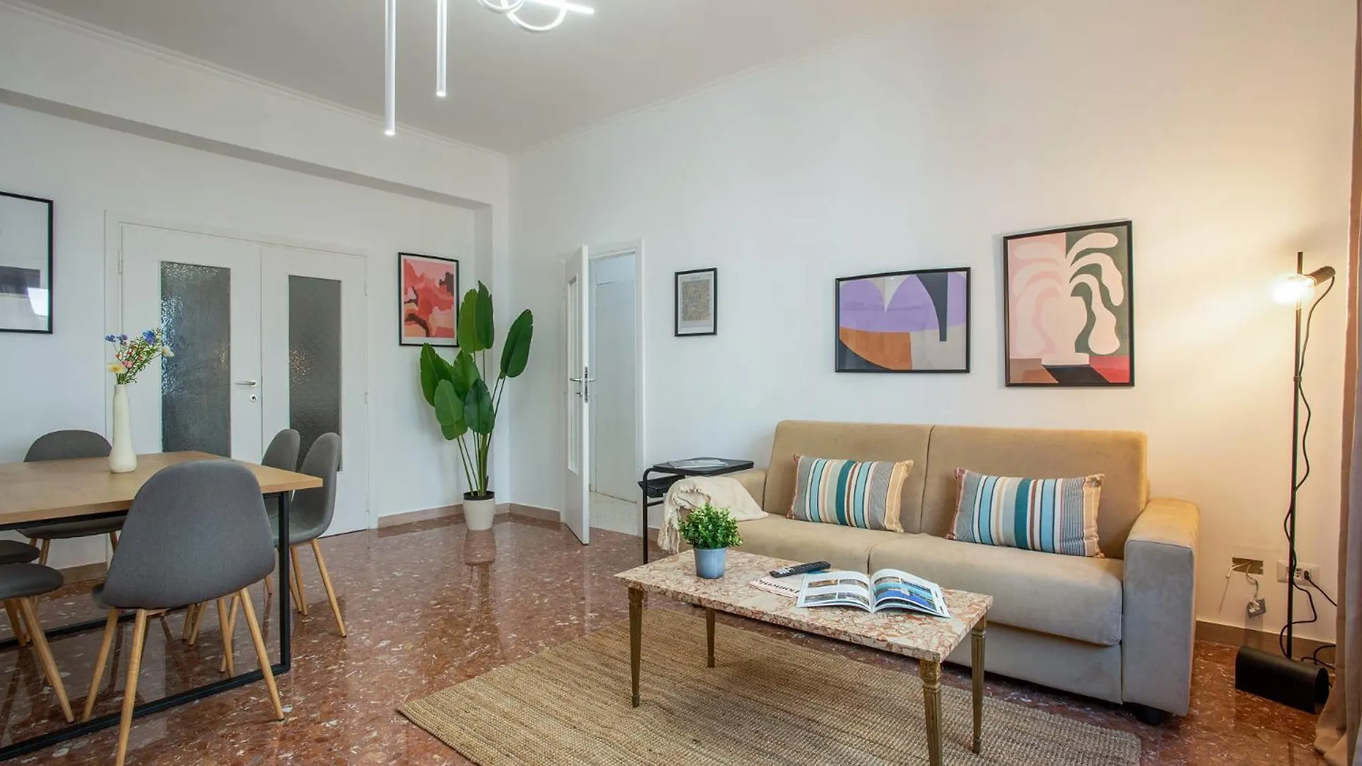 R&R-Tuscolana Spacious Apartment Front Of The Subway 로마