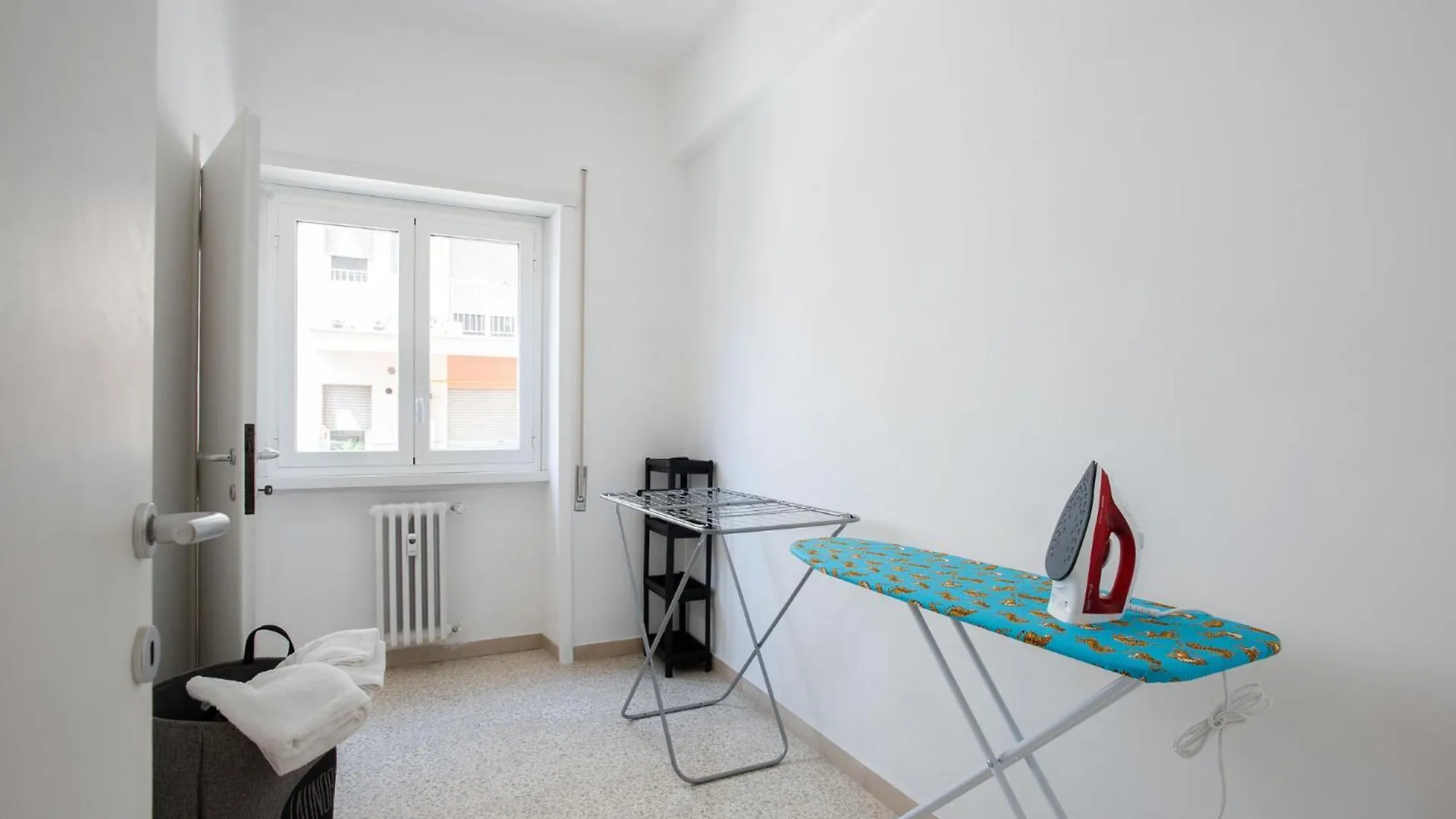 R&R-Tuscolana Spacious Apartment Front Of The Subway 로마