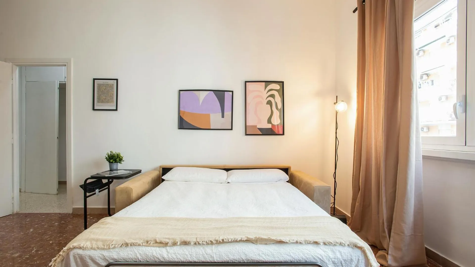 R&R-Tuscolana Spacious Apartment Front Of The Subway 로마
