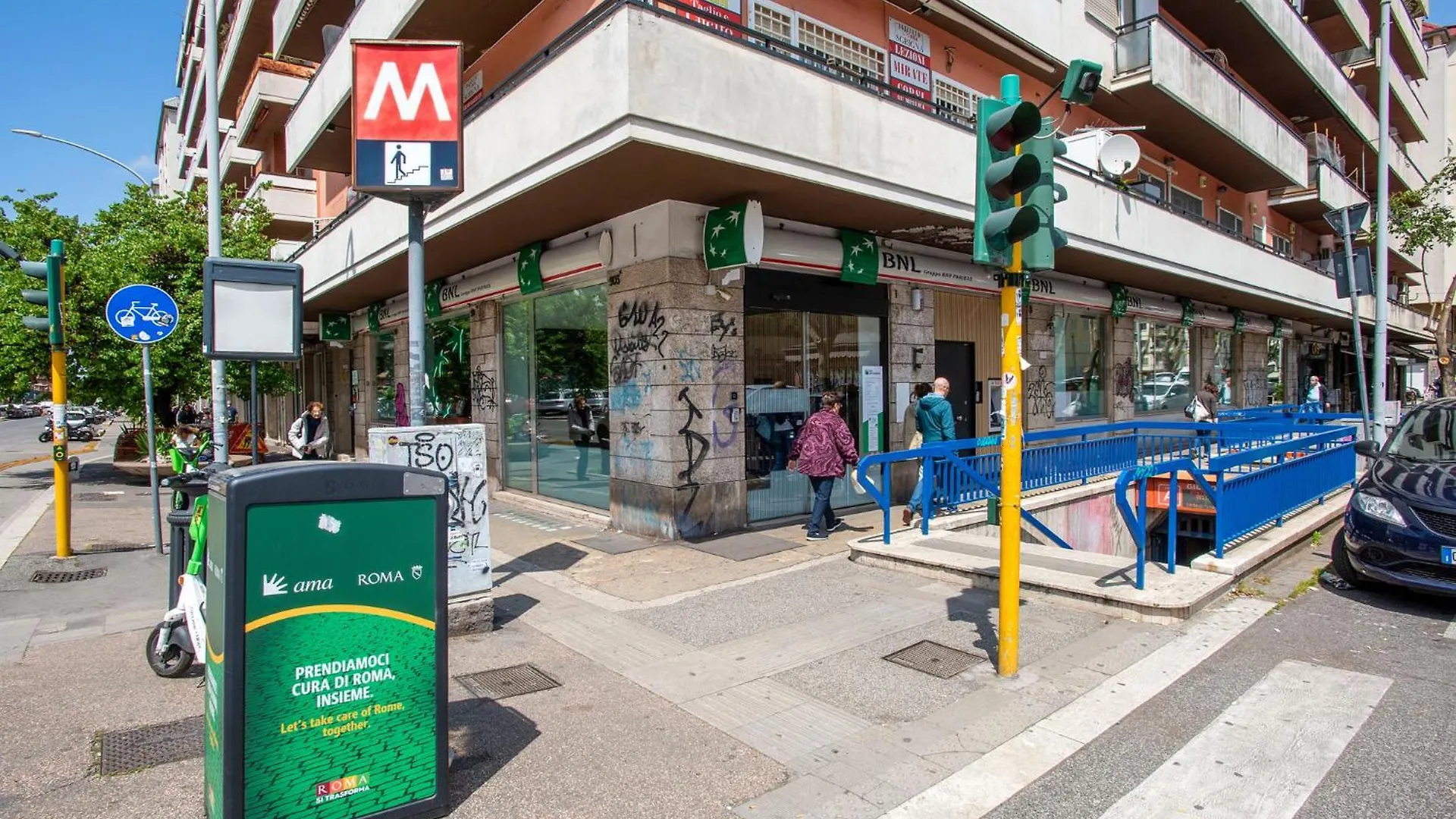 R&R-Tuscolana Spacious Apartment Front Of The Subway Roma